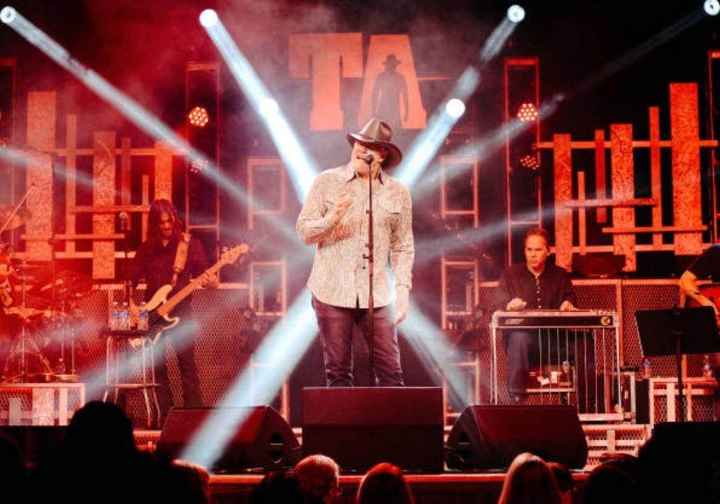 Trace Adkins – Songs About Me