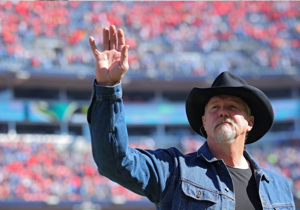 Trace Adkins – Come See Me