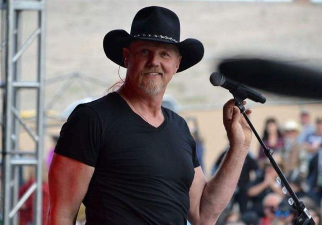Trace Adkins – I Saw Three Ships and the Christmas Moment Many Misunderstood