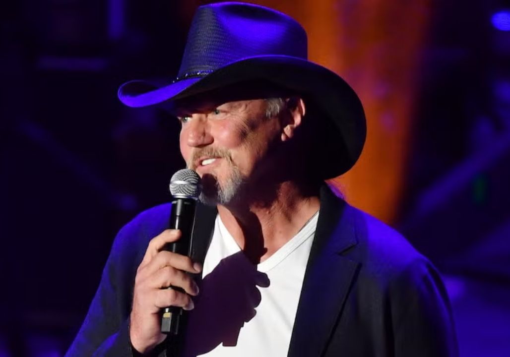 Trace Adkins – Low Note (Official Visualizer)